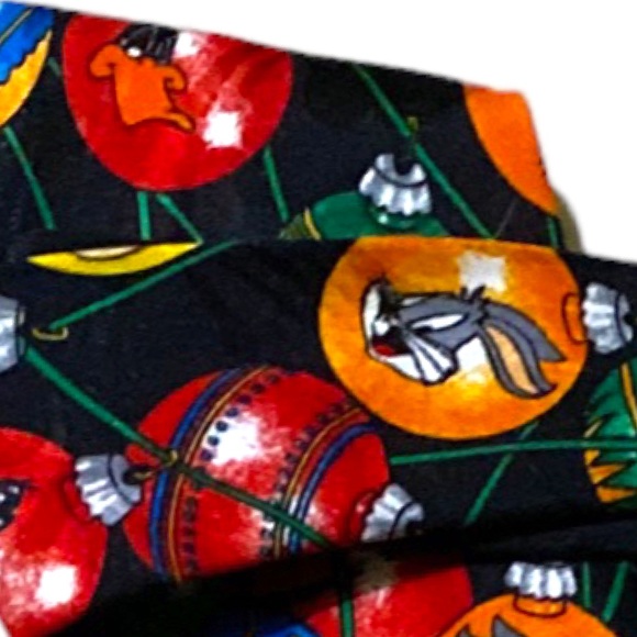 Looney Tunes Christmas Tie - Picture 7 of 8